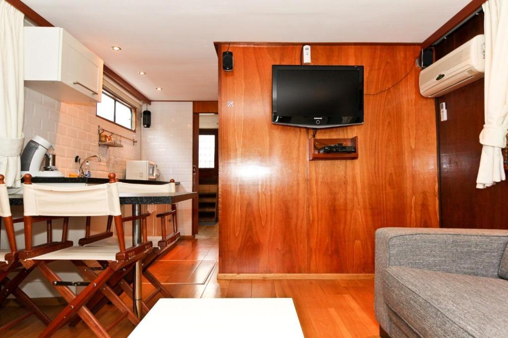 Dutch Canal Boat Apartment Amsterdam Room photo